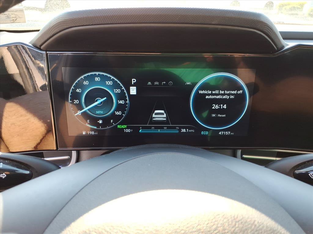 Used 2025 Hyundai Elantra Limited FWD image 13