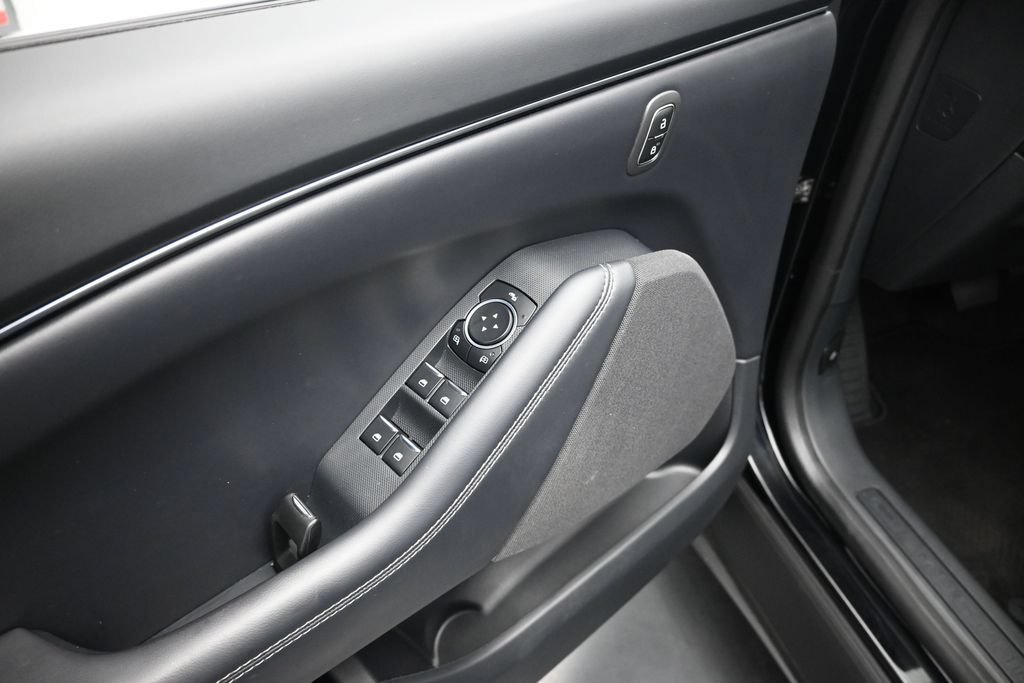 Certified 2025 Ford Mustang Mach-E Select RWD image 11