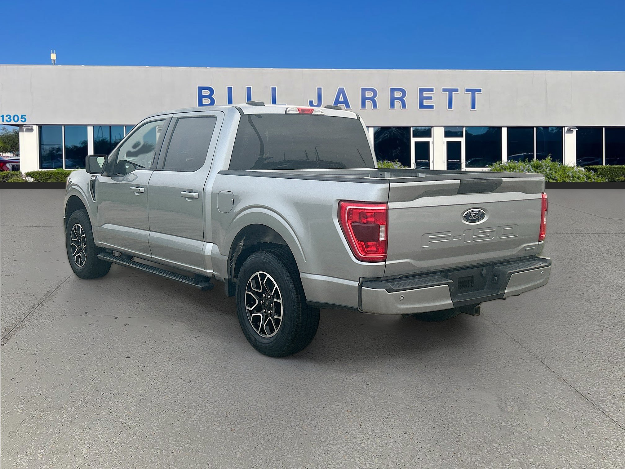 Certified 2022 Ford F150 XLT w/ Equipment Group 301A Mid RWD image 5