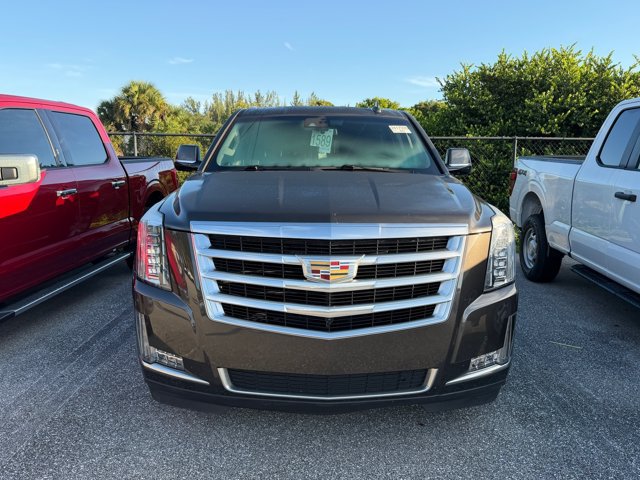 Used 2020 Cadillac Escalade ESV Luxury AWD/4WD image 3