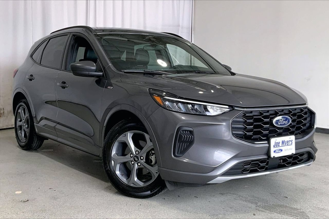 Certified 2023 Ford Escape ST-Line w/ Tech Pack #1 FWD image 34