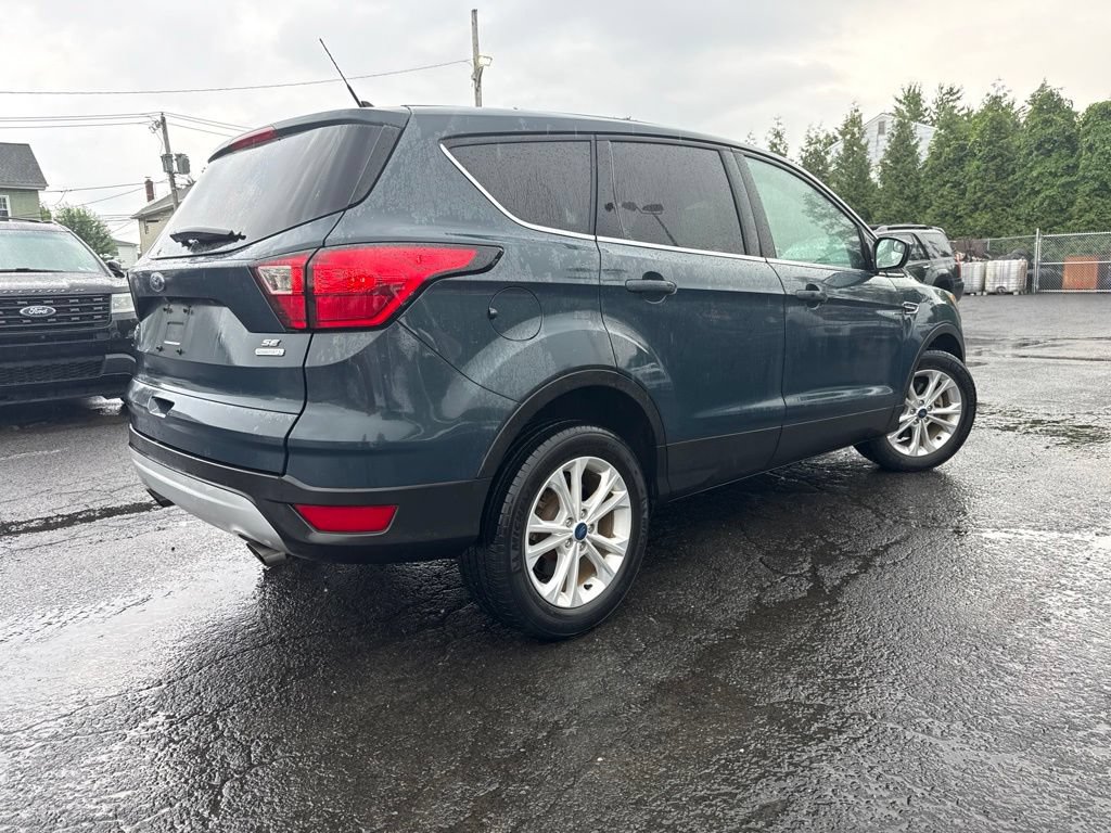 Certified 2019 Ford Escape SE FWD image 4