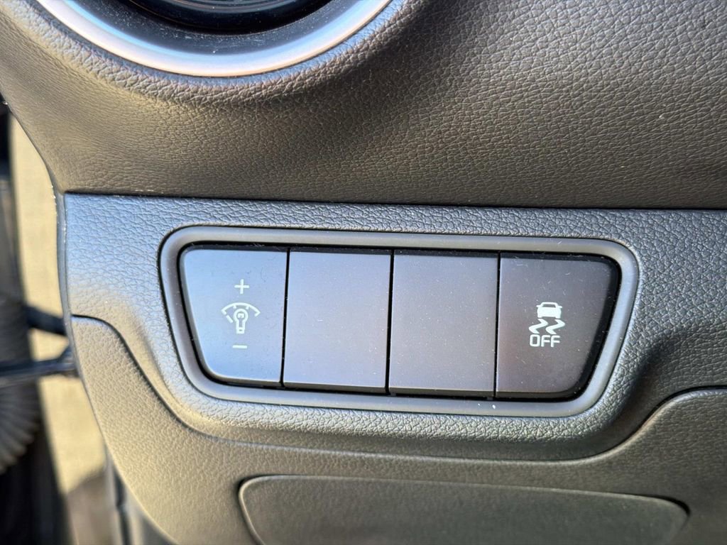 Used 2024 Kia Forte LXS image 31