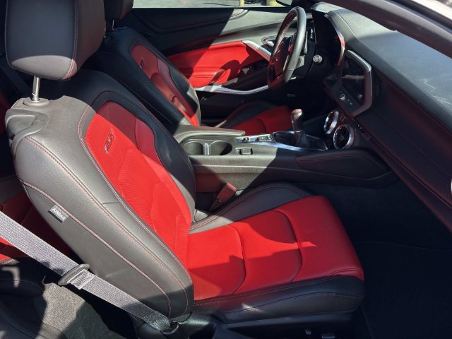 Used 2021 Chevrolet Camaro SS w/ LPO, Ground Effects Package RWD image 14