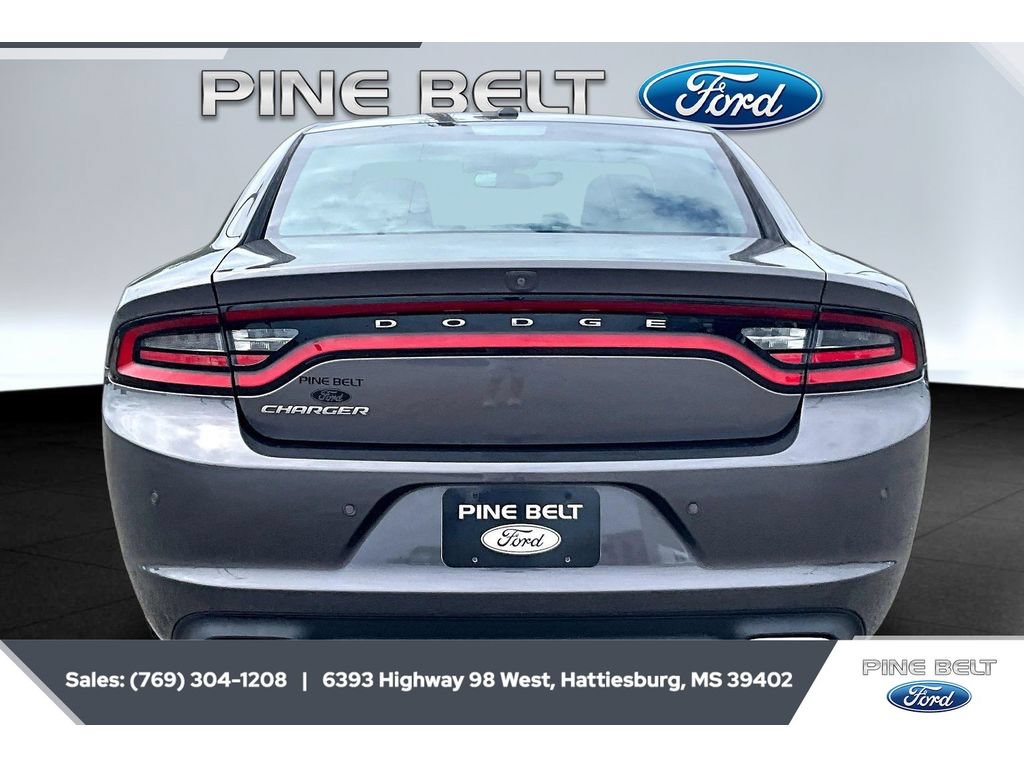 Used 2021 Dodge Charger SXT RWD image 4