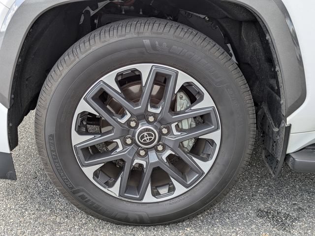 Used 2024 Toyota Sequoia Limited w/ Tow Technology Package AWD/4WD image 9