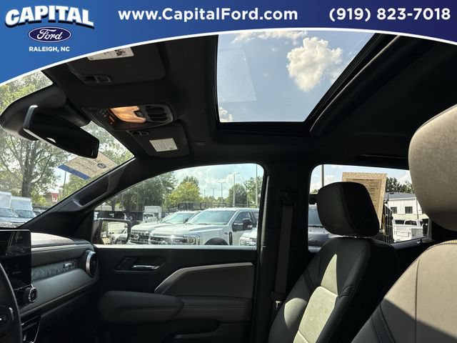 Used 2025 Chevrolet Colorado ZR2 w/ Technology Package AWD/4WD image 22