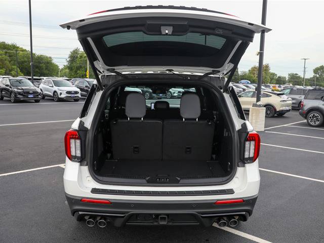 Certified 2025 Ford Explorer ST AWD/4WD image 14