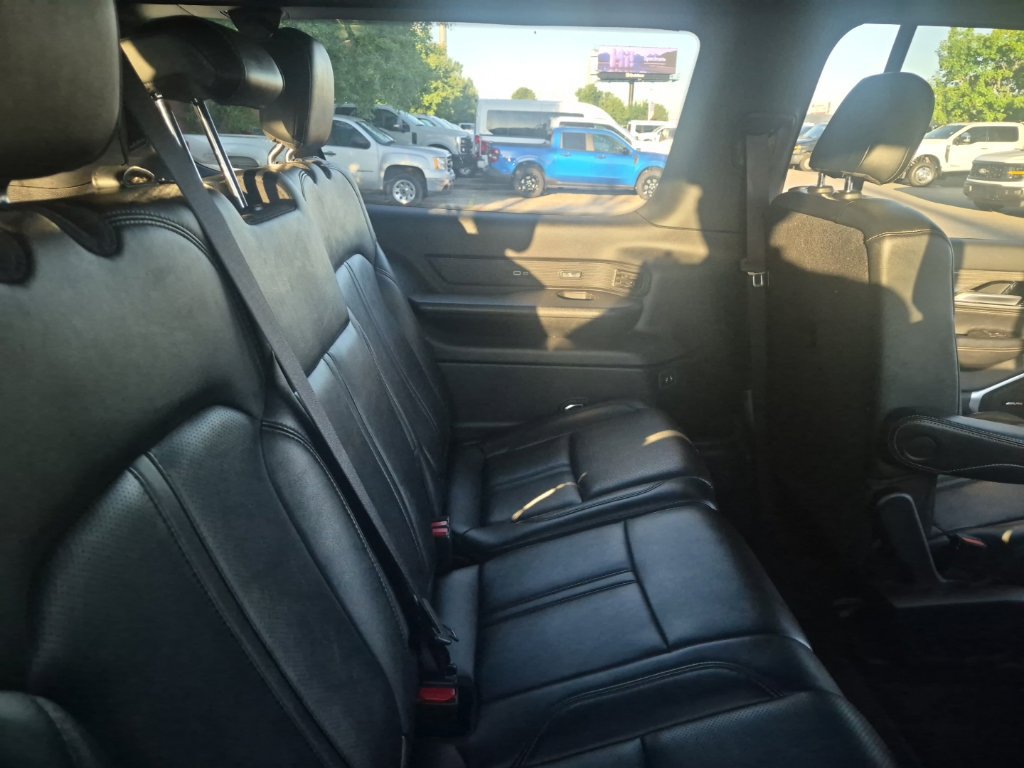 Used 2024 Jeep Wagoneer L Series II AWD/4WD image 28
