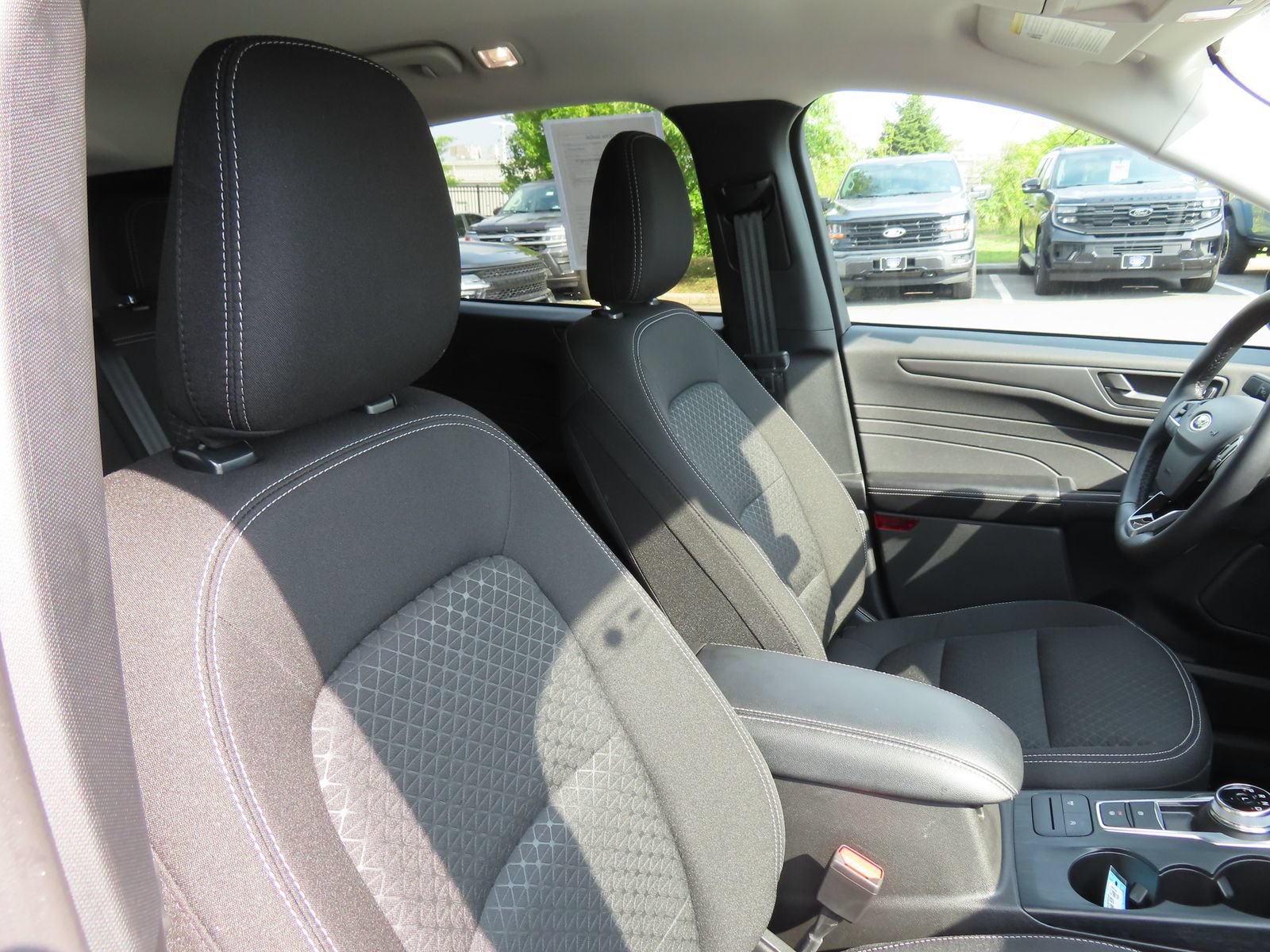 Certified 2024 Ford Escape Active AWD/4WD image 31