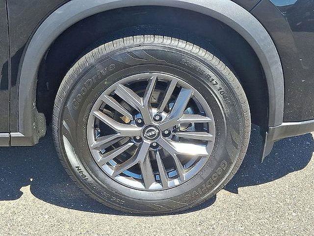 Used 2024 Nissan Rogue S AWD/4WD image 7