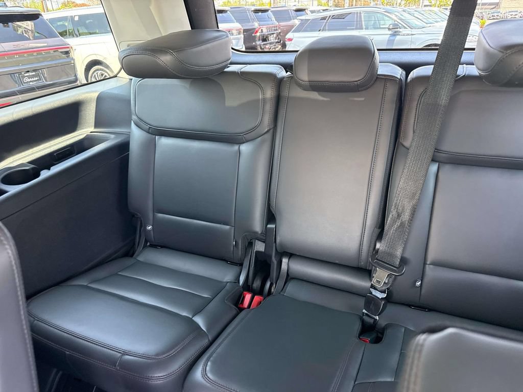 Certified 2025 Ford Expedition Active RWD image 13