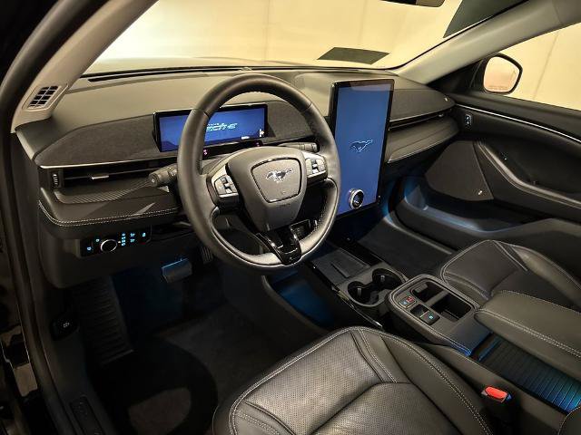 Certified 2025 Ford Mustang Mach-E Premium AWD/4WD image 5