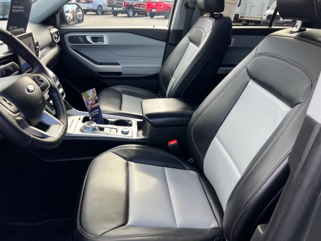 Certified 2023 Ford Explorer XLT w/ Equipment Group 202A AWD/4WD image 8
