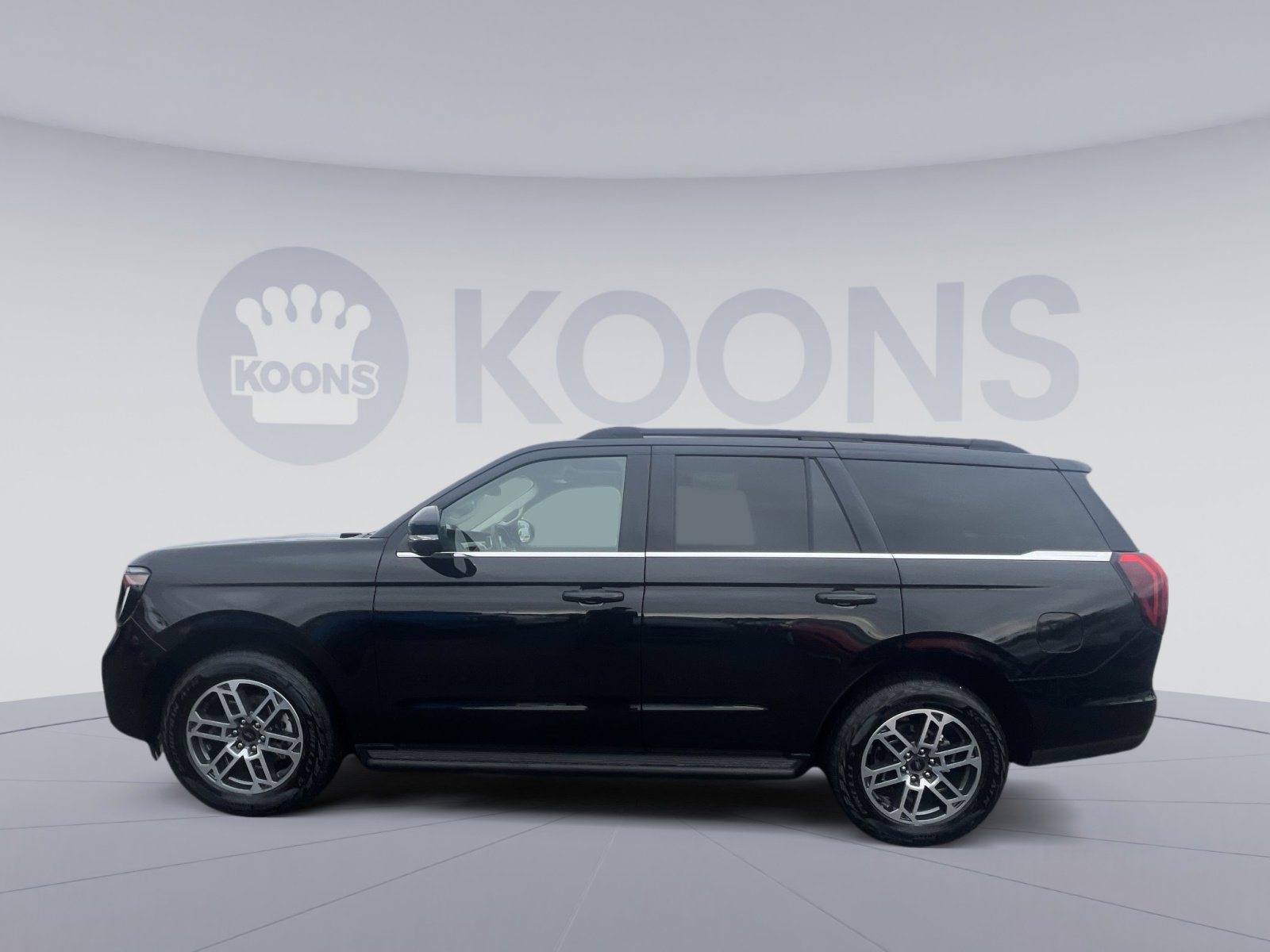 Certified 2025 Ford Expedition Active AWD/4WD image 13