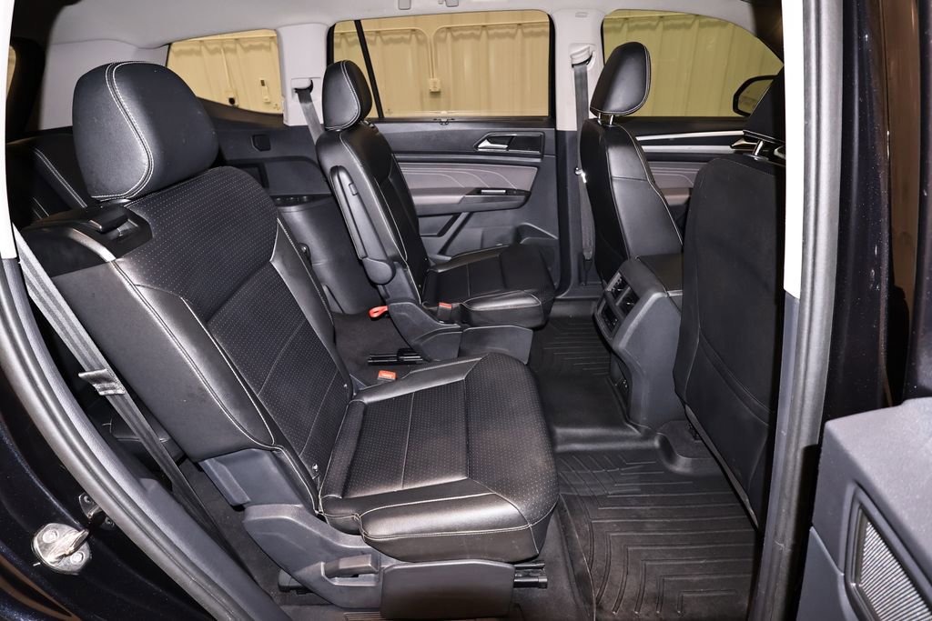 Used 2022 Volkswagen Atlas SEL R-Line AWD/4WD image 21