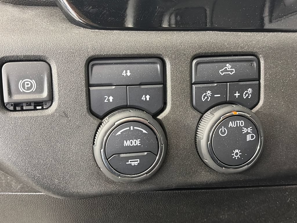 Used 2024 Chevrolet Silverado 3500 LT AWD/4WD image 23