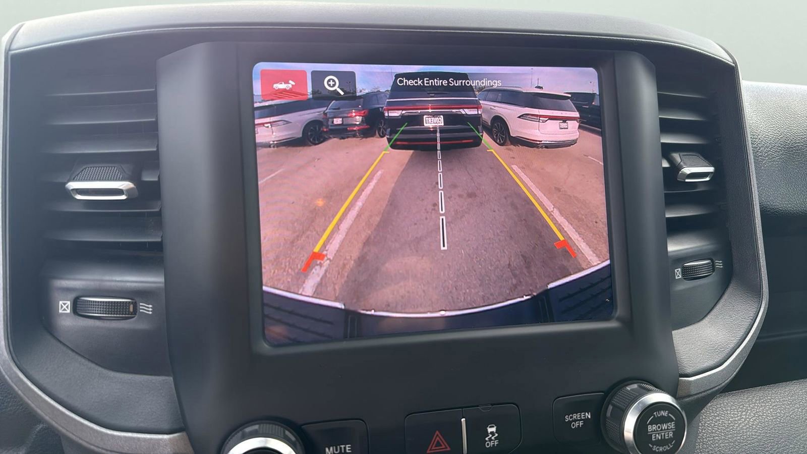 Used 2024 RAM 2500 Tradesman w/ Chrome Appearance Group image 18