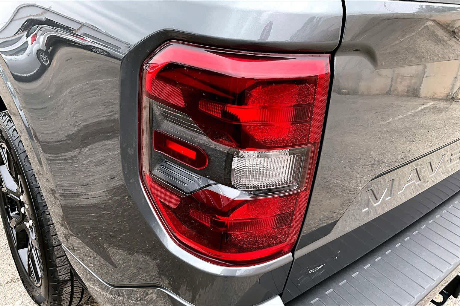Certified 2025 Ford Maverick Lobo AWD/4WD image 28