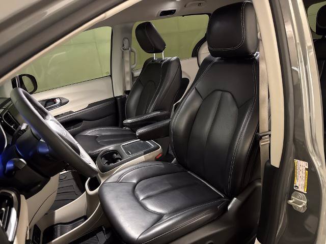 Used 2023 Chrysler Pacifica Touring-L w/ Road Tripper Package AWD/4WD image 12