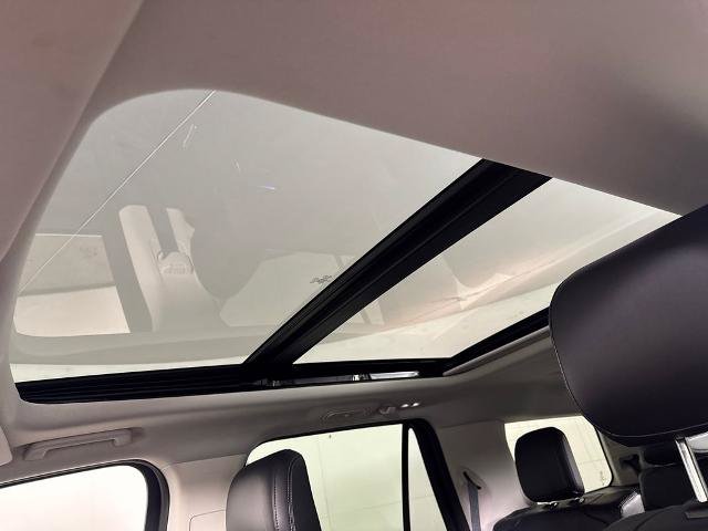 Certified 2025 Ford Expedition Platinum AWD/4WD image 11