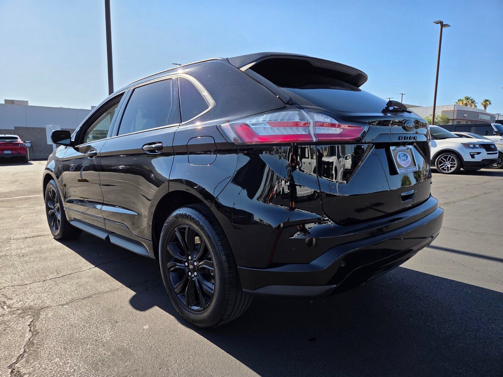 Certified 2022 Ford Edge SE w/ Black Appearance Package AWD/4WD image 4