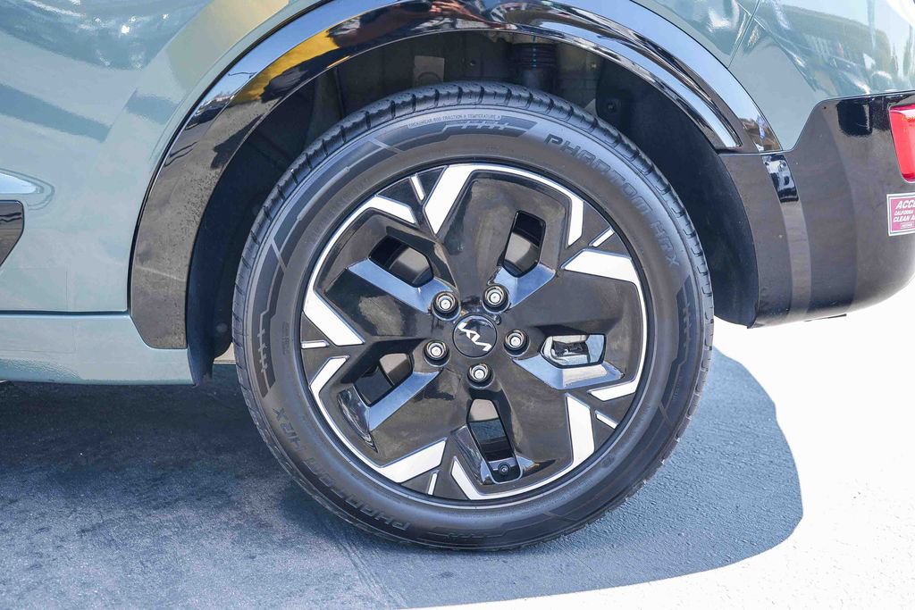 Used 2024 Kia Niro Wind FWD image 12
