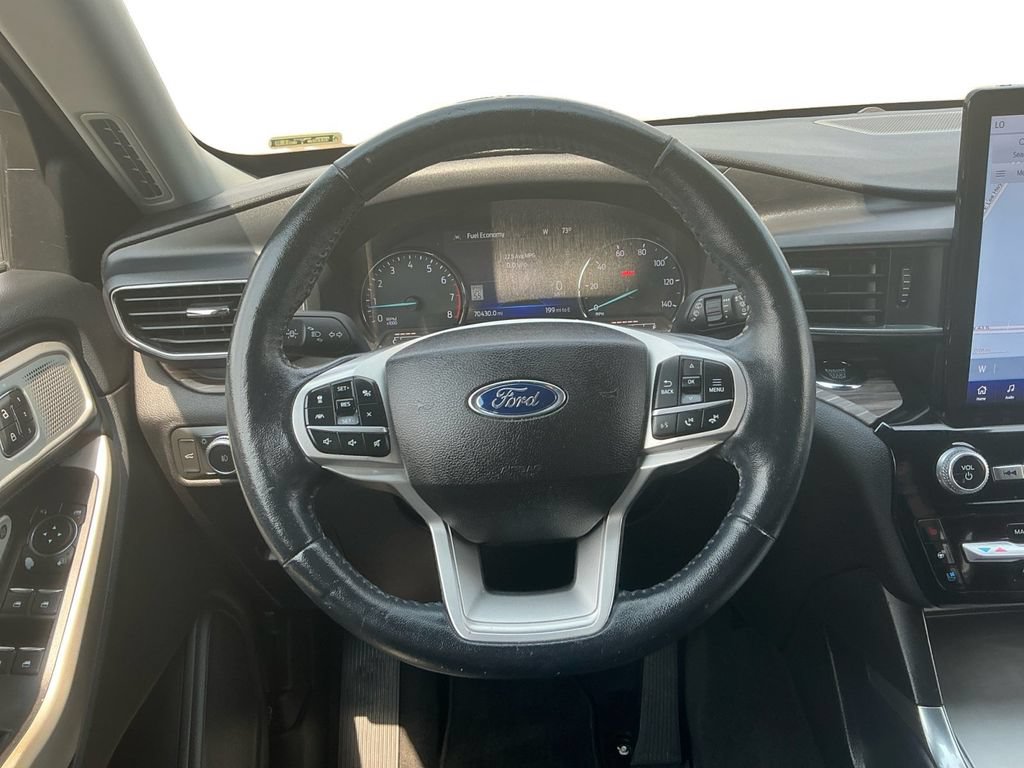 Certified 2022 Ford Explorer Limited w/ Limited Technology Package RWD image 18