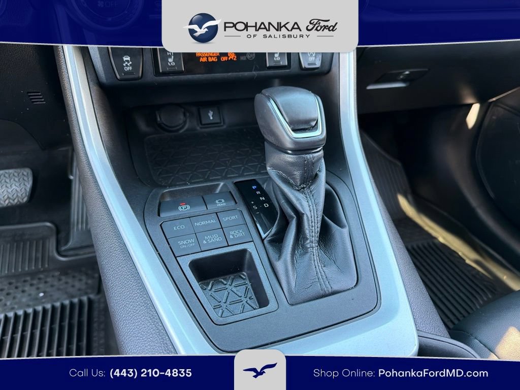 Used 2022 Toyota RAV4 XLE Premium AWD/4WD image 14