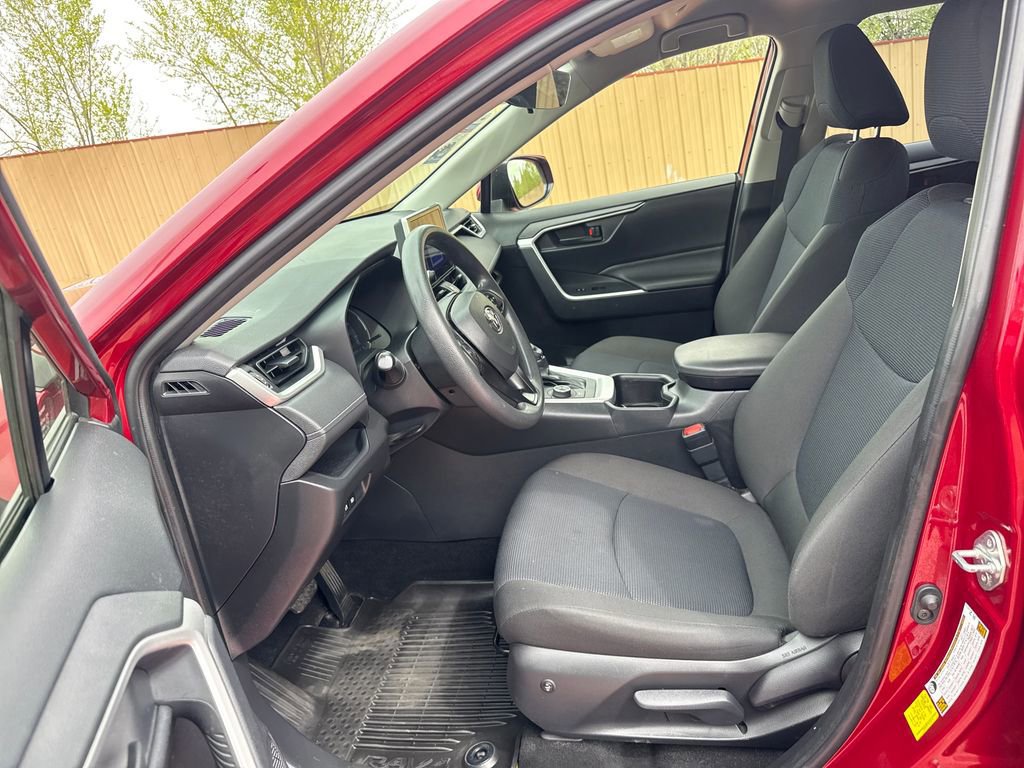 Used 2024 Toyota RAV4 LE image 11