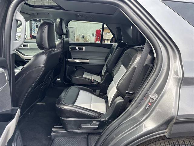 Certified 2023 Ford Explorer XLT w/ Equipment Group 202A AWD/4WD image 8