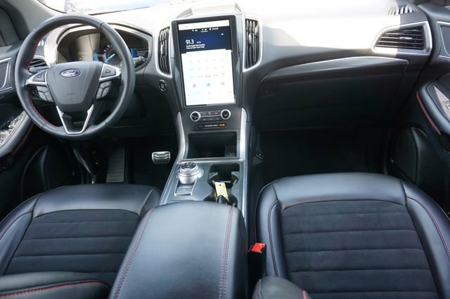 Certified 2024 Ford Edge ST-Line AWD/4WD image 6