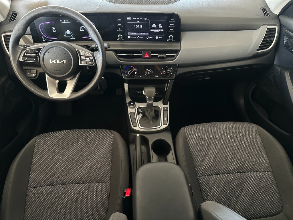 Used 2024 Kia Seltos LX AWD/4WD image 12