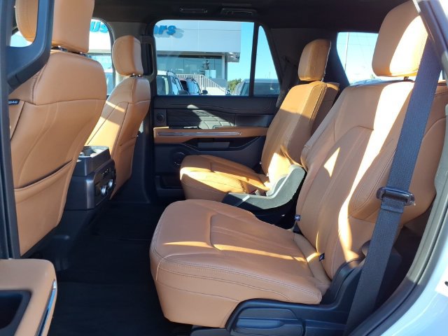 Certified 2023 Ford Expedition Platinum AWD/4WD image 11