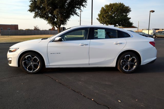 Used 2023 Chevrolet Malibu LT image 2