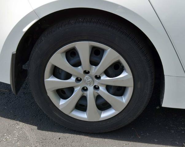 Used 2023 Toyota Corolla LE FWD image 32