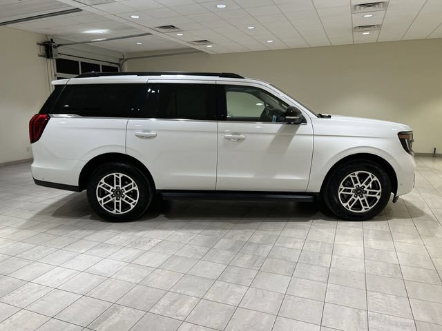 Certified 2025 Ford Expedition Active AWD/4WD image 6
