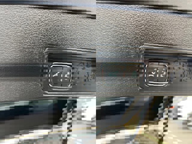 Certified 2022 Ford Explorer XLT w/ Equipment Group 202A image 29