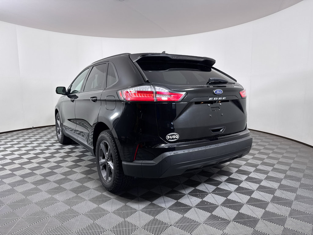 Certified 2024 Ford Edge SEL w/ Sport Appearance Package AWD/4WD image 18