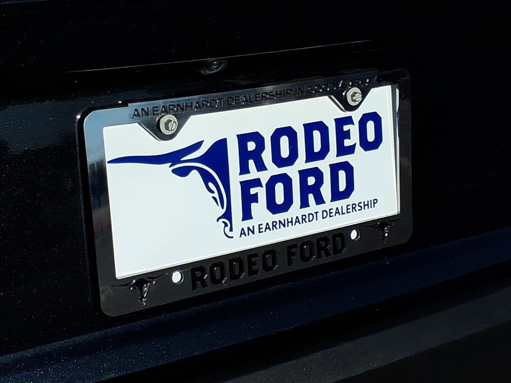 Used 2023 Toyota Corolla Cross XLE image 15