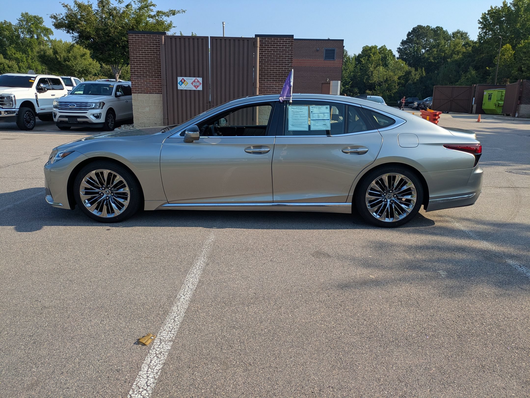 Used 2022 Lexus LS 500 w/ Interior Upgrade Package RWD image 7