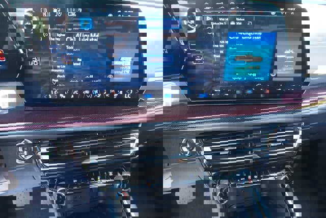 Used 2024 Chevrolet Traverse Z71 w/ Enhanced Driving Package image 28