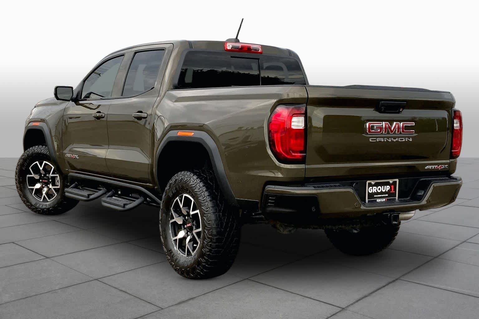 Used 2024 GMC Canyon AT4X AWD/4WD image 12