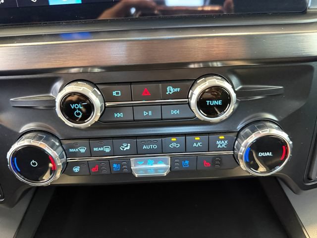 Certified 2025 Ford F450 Lariat w/ FX4 Off-Road Package AWD/4WD image 17