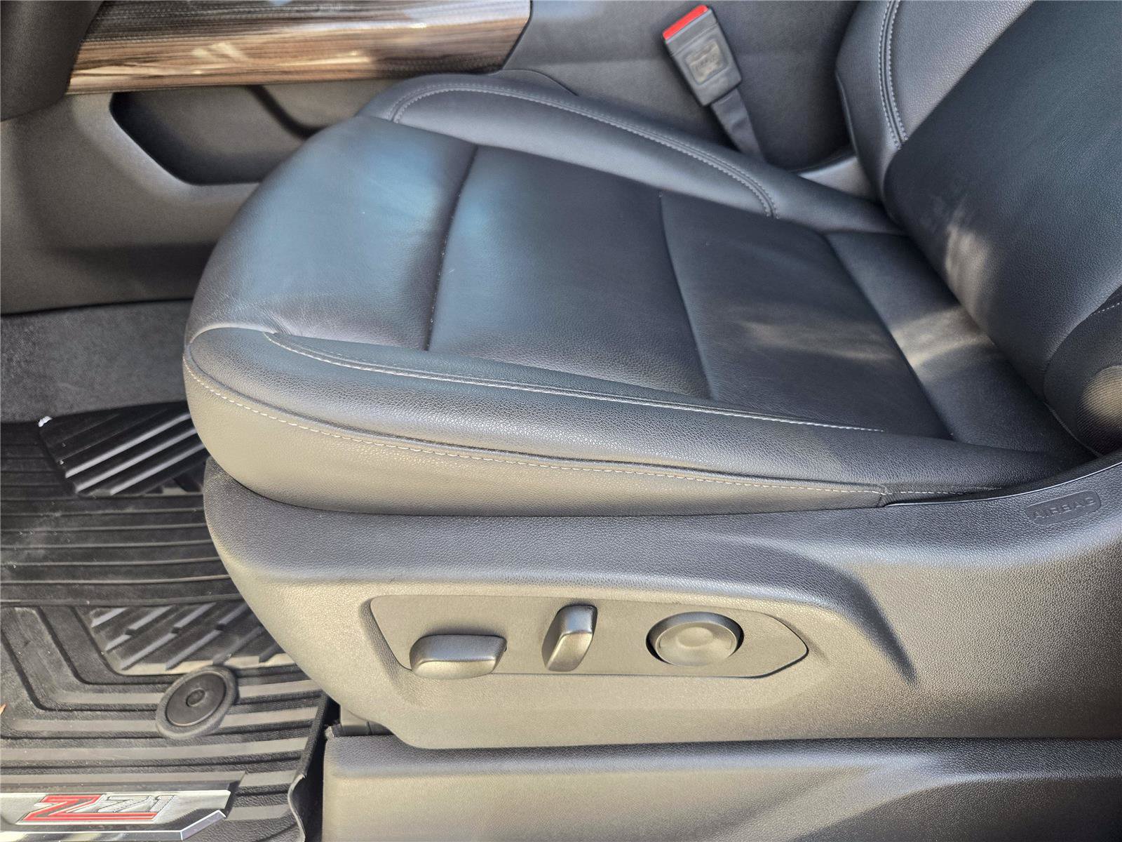 Used 2025 Chevrolet Silverado 1500 LT Trail Boss w/ Convenience Package II AWD/4WD image 20