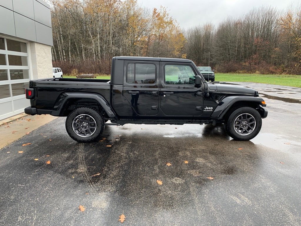 Used 2023 Jeep Gladiator Overland image 17