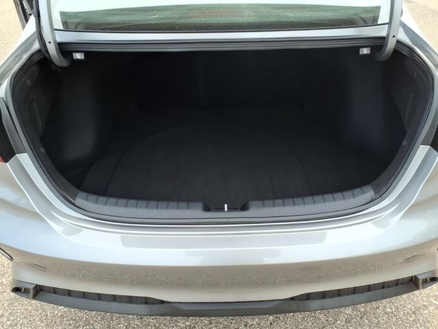 Used 2024 Kia Forte LXS w/ LXS Technology Package FWD image 8