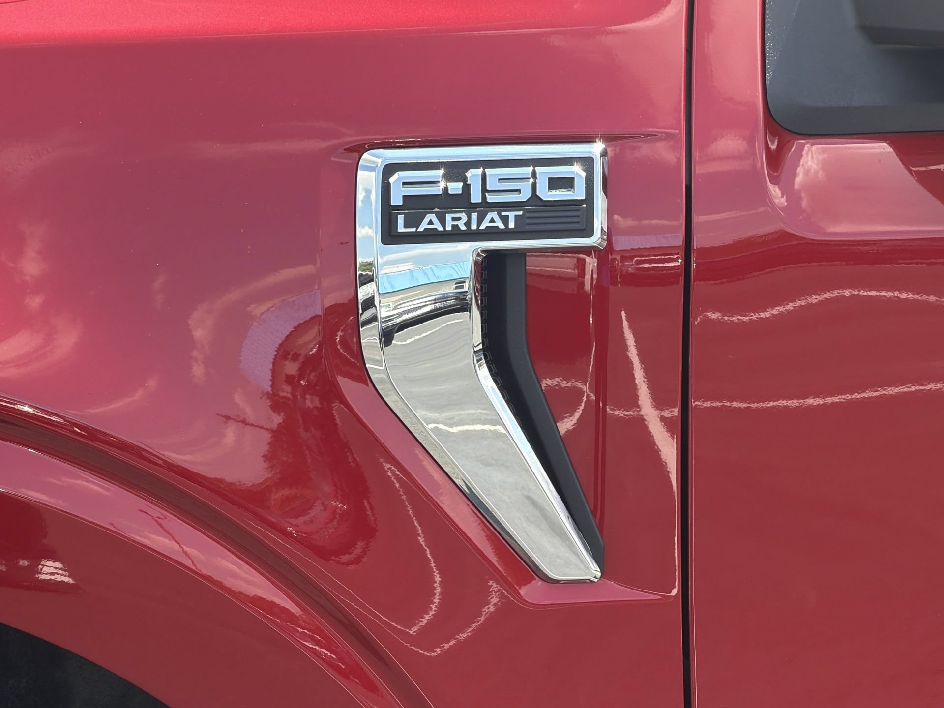 Certified 2025 Ford F150 Lariat w/ Equipment Group 501A Mid AWD/4WD image 36