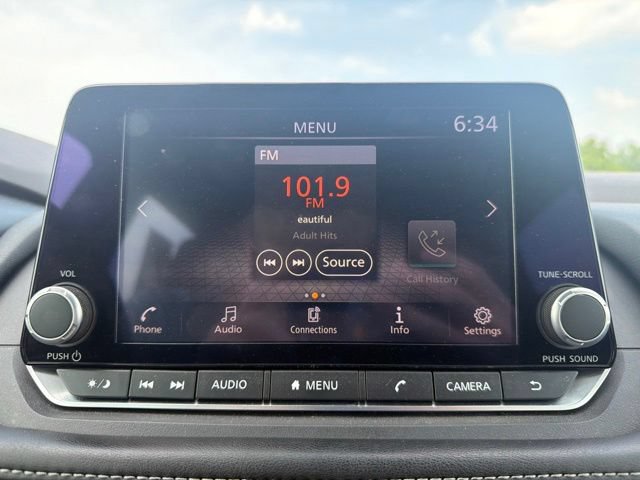 Used 2023 Nissan Rogue S AWD/4WD image 24