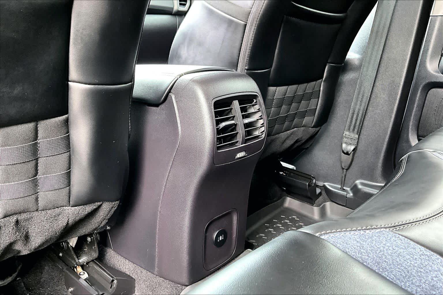 Certified 2025 Ford Bronco Sport Outer Banks w/ Outer Banks Tech Package+ AWD/4WD image 37